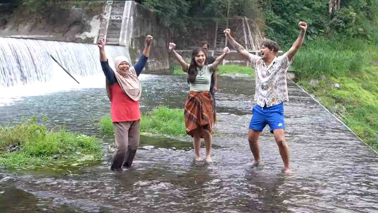 Destinasi Wisata Populer : 
					Grojogan Kapuhan, Sensasi Air Terjun Berlatar Merapi yang Memesona
					