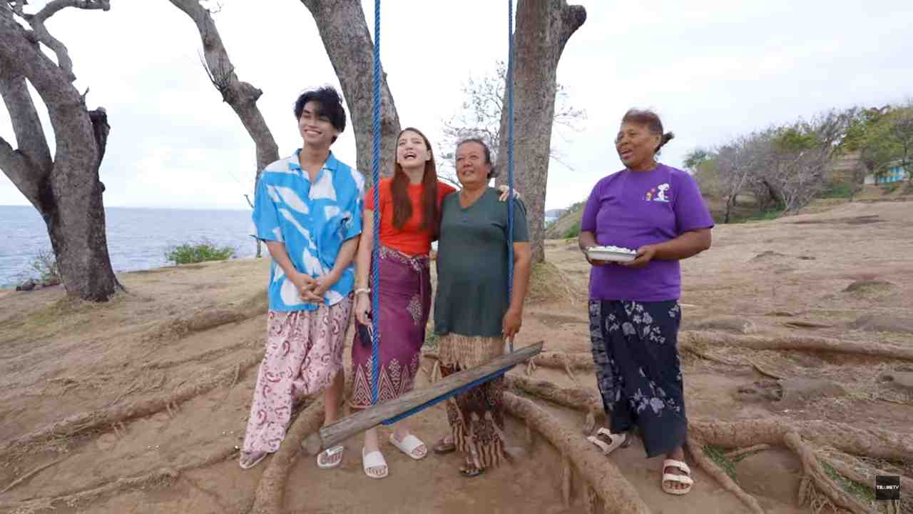 Panduan Wisata Hemat dan Menarik : 
					Surga Berkemah Bukit Asah Bali Punya Pemandangan Laut Memukau
					