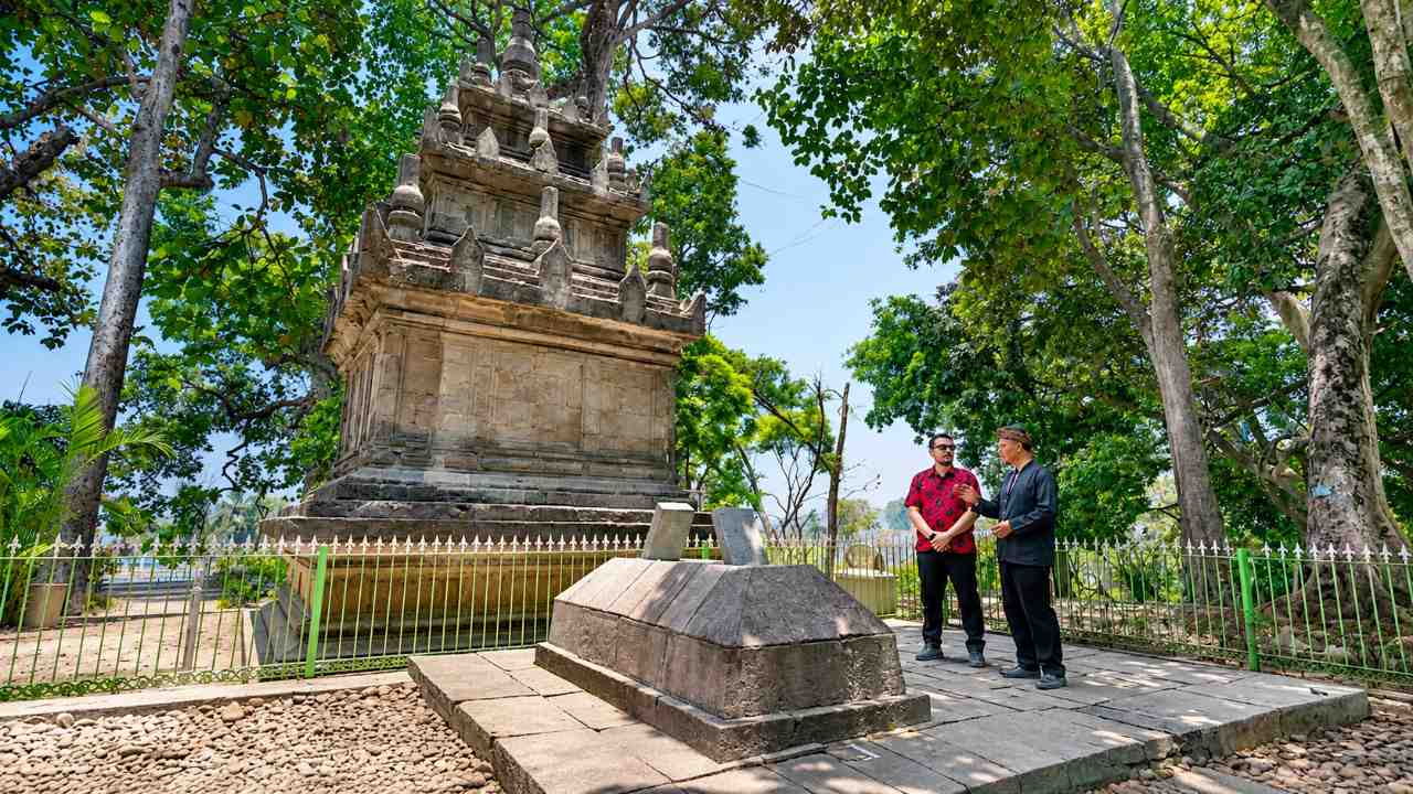 
					Candi Cangkuang Garut, Jejak Toleransi Beragama di Situs Abad ke-8
					