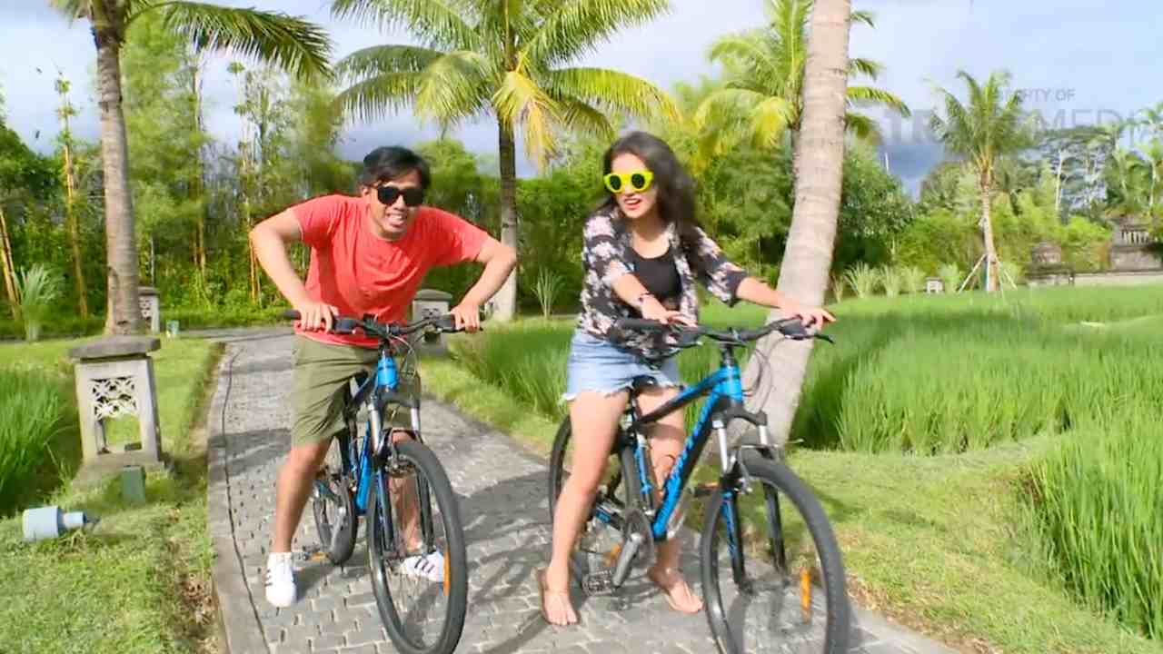 Tempat Wisata Hits yang Wajib Dikunjungi : 
					 Indahnya Resor di Ubud dengan Suasana Pedesaan Bali yang Otentik
					