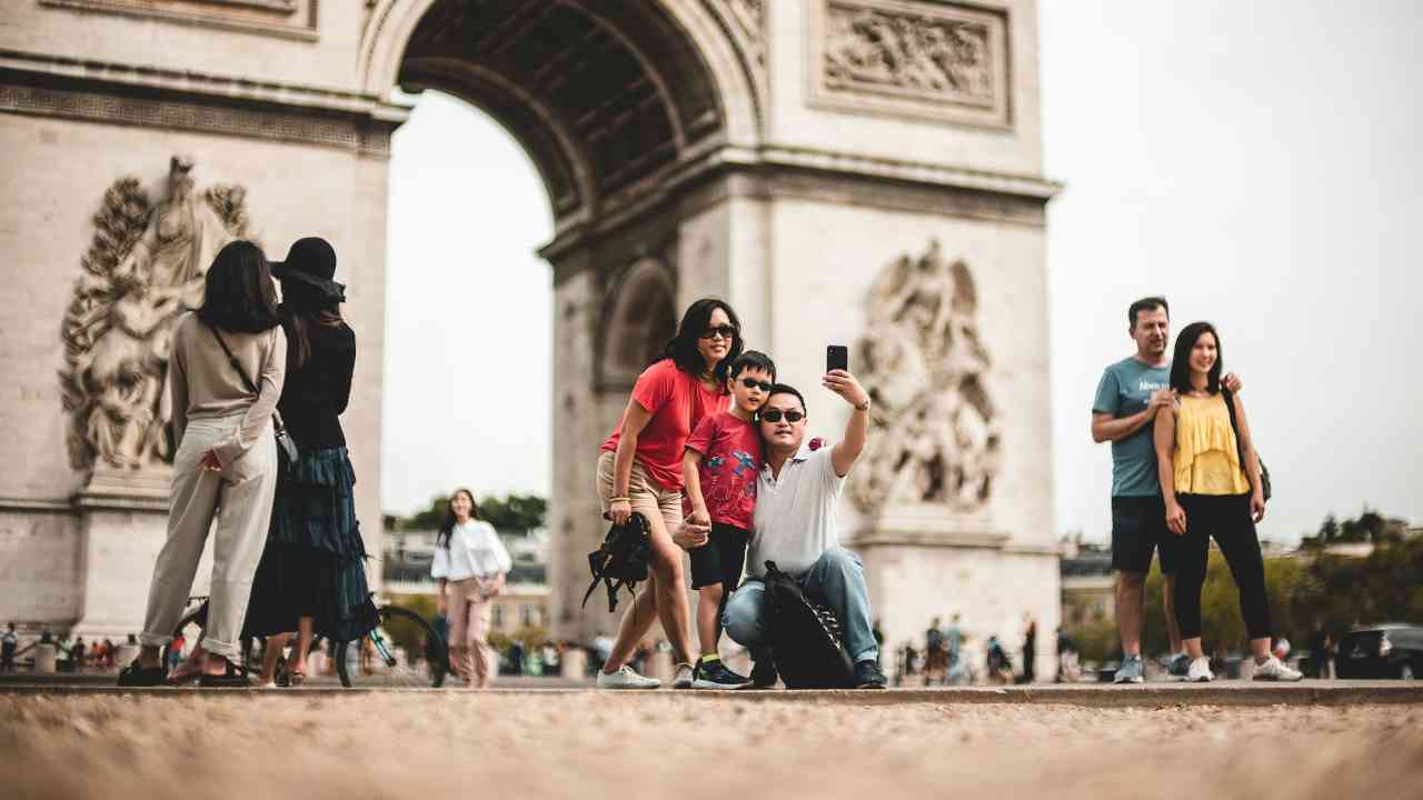 
					Cara Hemat Uang Saat Banyak Tanggal Merah, Kendalikan Dirimu!
					
