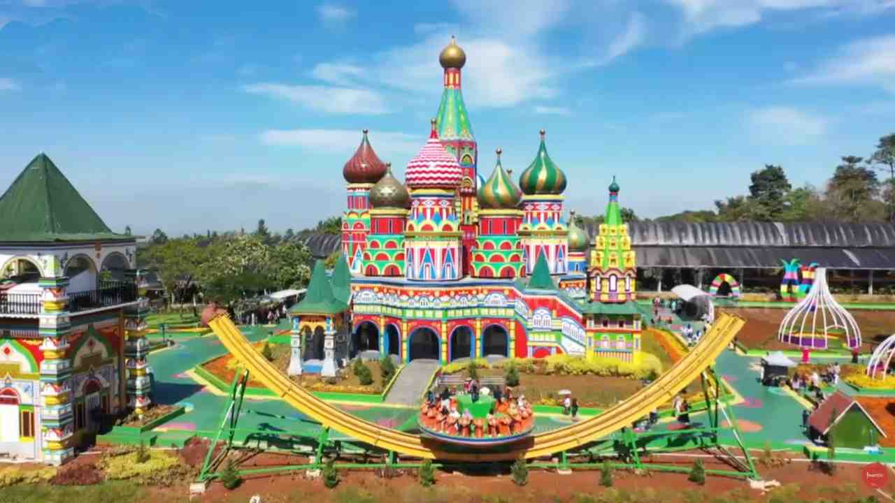 
					Eksotisme National Park Jatinangor, Megahnya Kastil di Kaki Gunung Manglayang
					