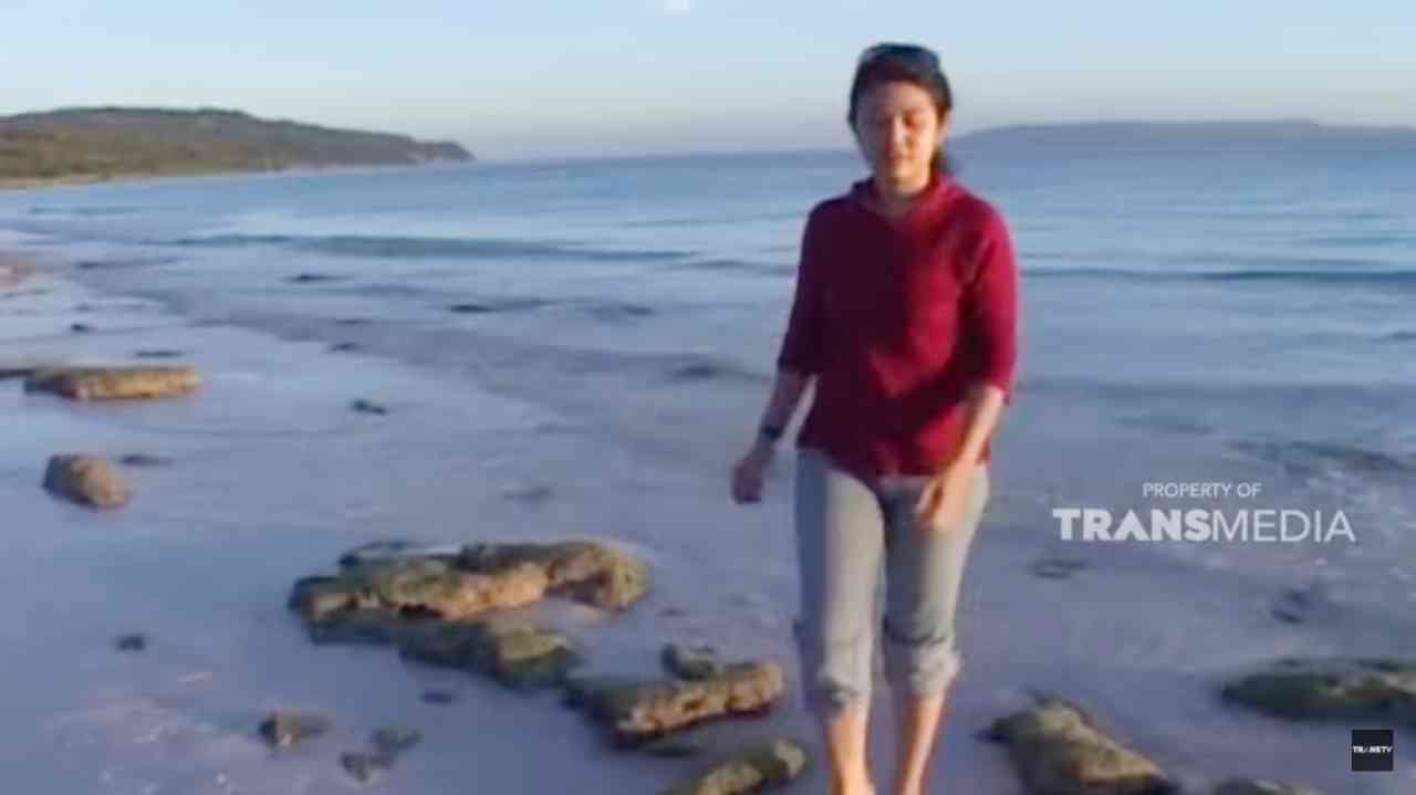 
					Damai dan Syahdu di Pantai Nirwana, Sulawesi Tenggara
					