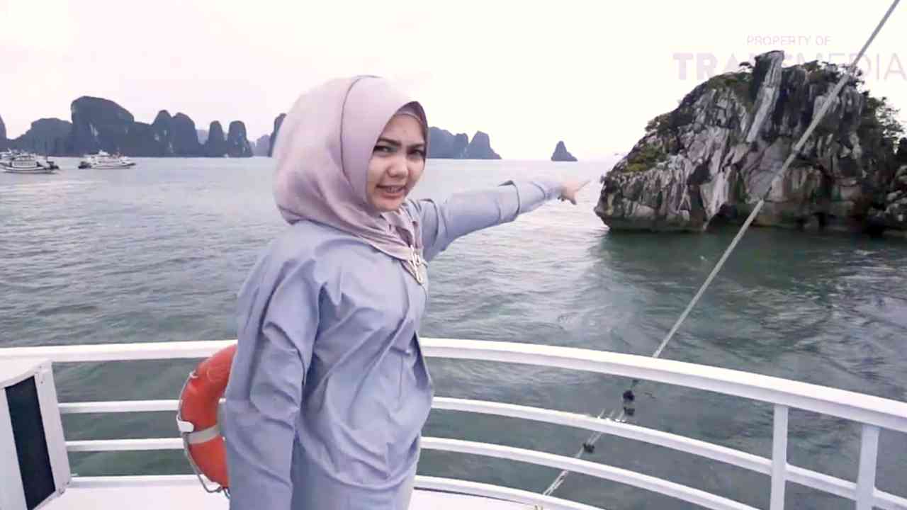 
					Perjalanan Wisata ke Vietnam, Sebuah Petualangan Rasa dan Budaya
					