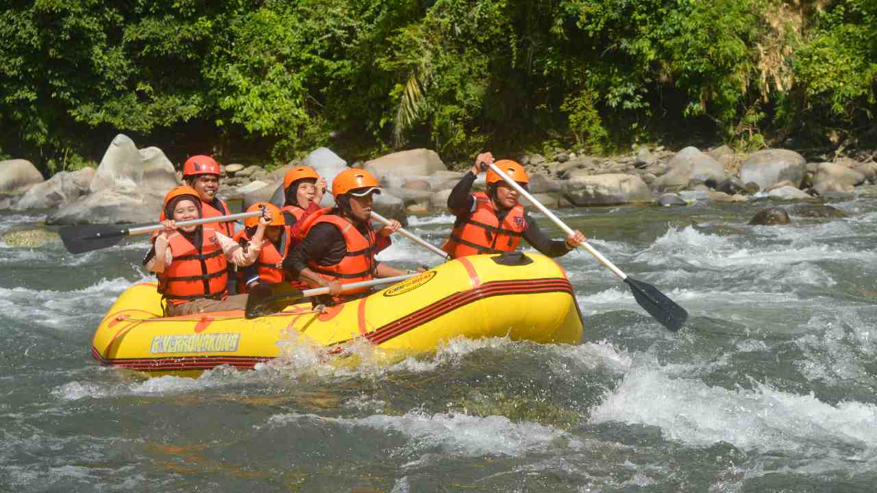 Permainan Arung Jeram Bukan Sekadar Melintasi Aliran Air Deras