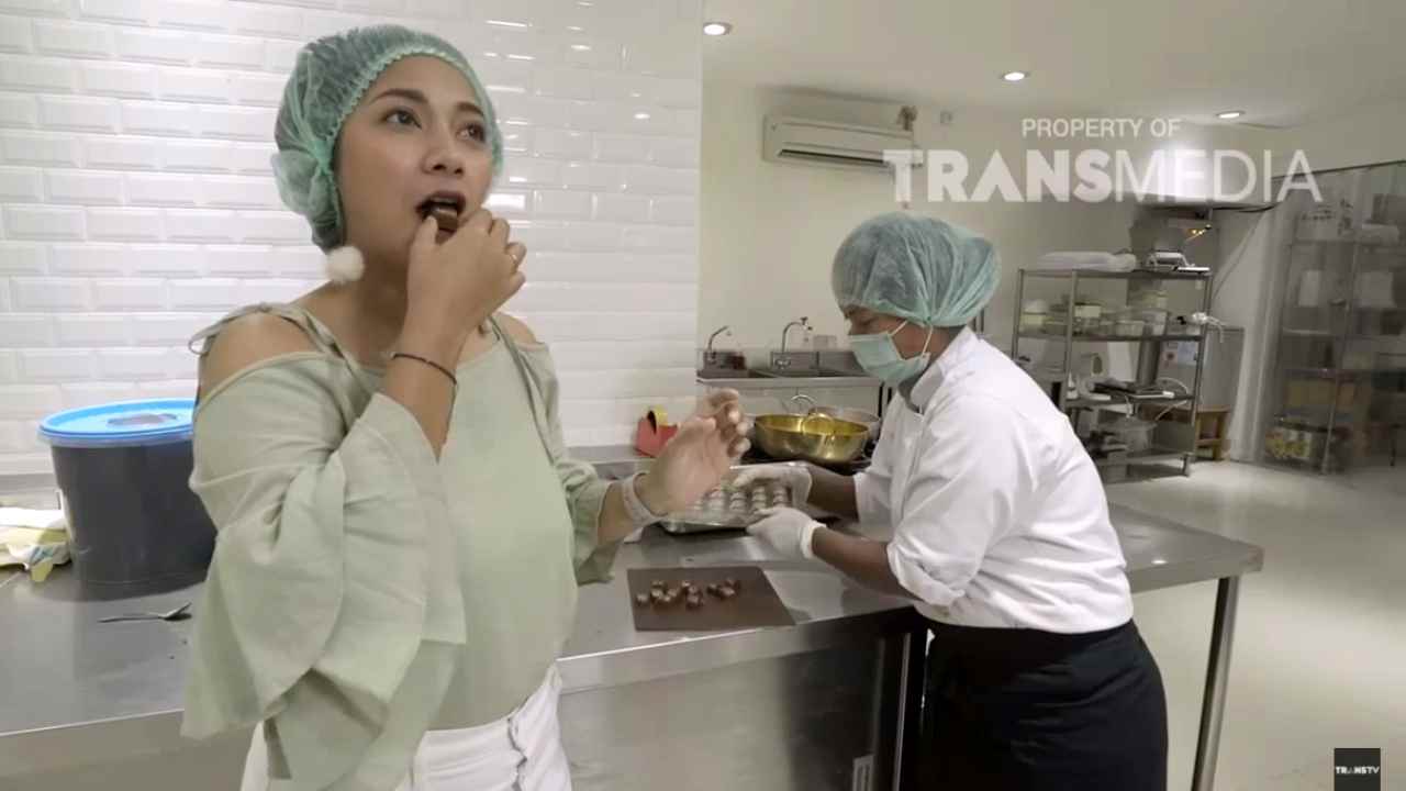 
					Mengikuti Proses Pembuatan Coklat Ternyata Seasyik ini, ya!
					