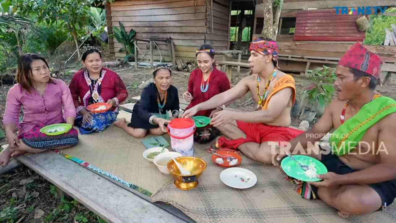 
					Kearifan Lokal Suku Dayak Bulusu Hidup Selaras dengan Alam
					