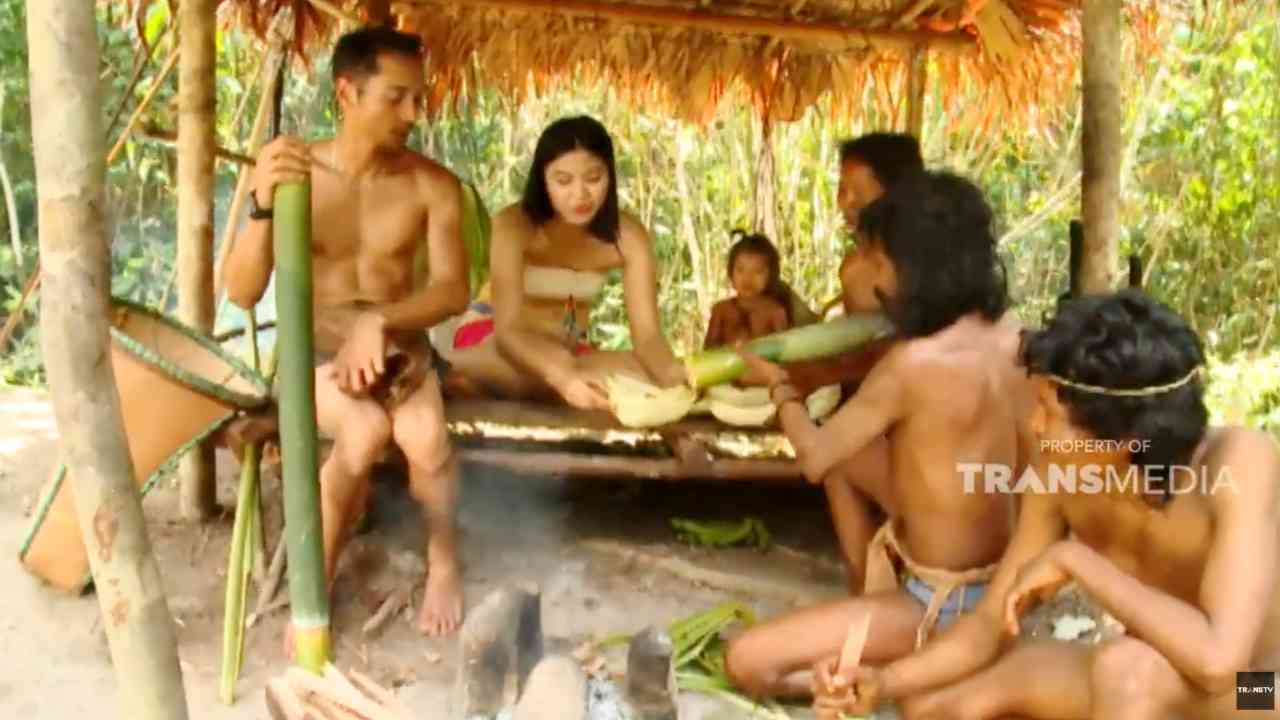 Informasi Wisata Indonesia dan Luar Negeri : 
					Suku Tobelo Dalam di Maluku Utara Punya Gaya Hidup Semi-Nomaden
					