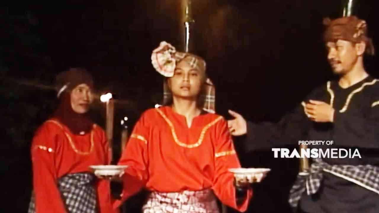 
					Lebih dari Sekadar Akrobatik, Tari Piriang Suluah adalah Kisah Reflektif Petani
					